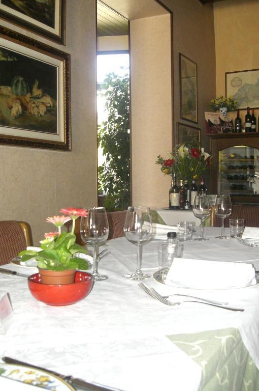 Hotel Alpino Barga Εξωτερικό φωτογραφία