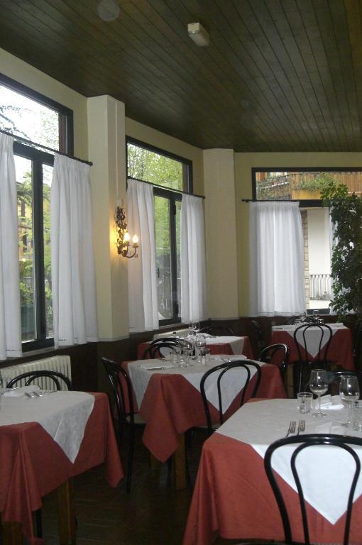 Hotel Alpino Barga Εξωτερικό φωτογραφία